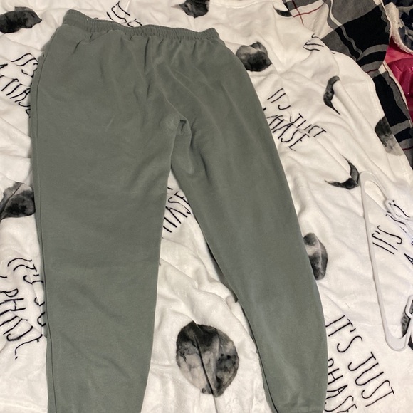 joggers - Picture 2 of 5